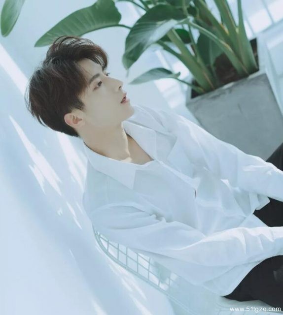 帅哥∣发现一枚干净清爽的小哥哥，让人总想多看两眼的男孩纸－－倪凯杰 - 51虹马