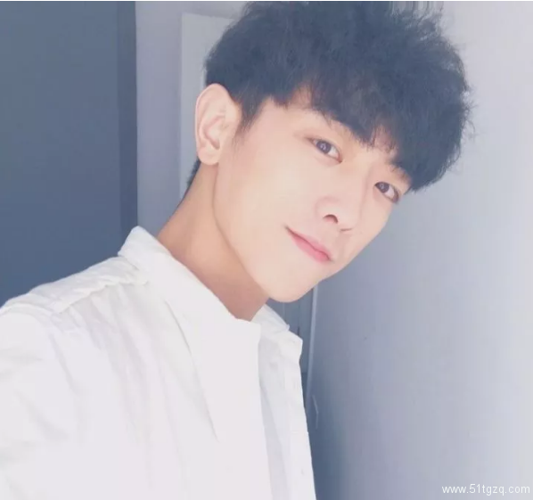 189的大长腿小哥哥，文艺小清新的国民男友超级萌！－－王旭东 - 51虹马