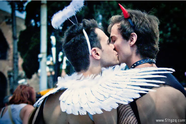 约后染HIV想自杀?曝光某大号的恐同言论!澳洲一对田径运动员结为夫夫 - 51虹马 约后染HIV想自杀?曝光某大号的恐同言论!澳洲一对田径运动员结为夫夫 - 51虹马