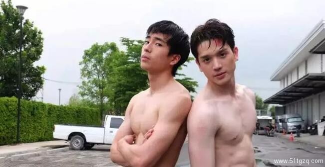 泰国搞笑同性情景《9巷1弄》全集更新，肌肉男+小鲜肉+正太 - 51虹马