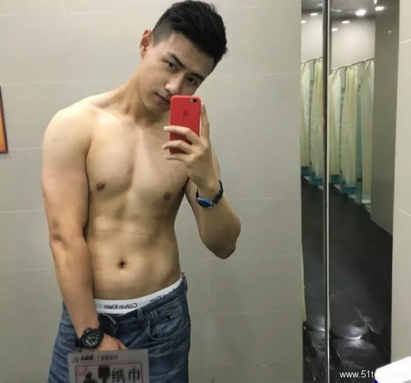 肌肉男神，爱的刚刚好 - 51虹马