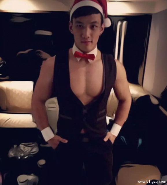 被摄影师宠爱的筋肉大帅哥，是他！ - 51虹马