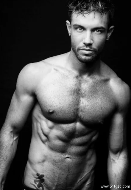 法国名模Johan Akan捷豹如柱！扒到了他的那些私照！ - 51虹马