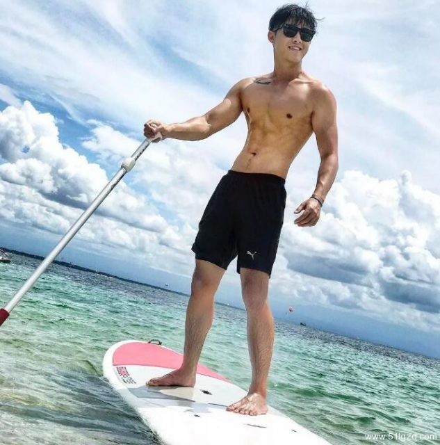 看点∣原味小鲜肉自带美颜效果,超高颜值六块腹肌,嫩的让你上瘾! - 51虹马 看点∣原味小鲜肉自带美颜效果,超高颜值六块腹肌,嫩的让你上瘾! - 51虹马