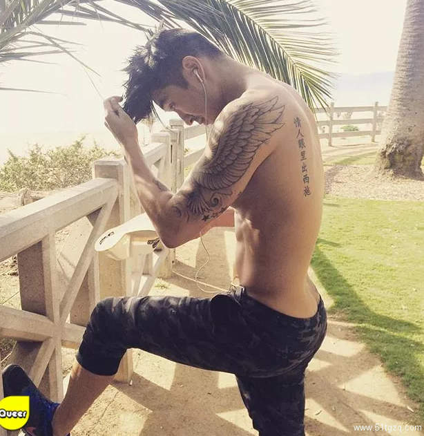 美食与好肉体可以兼得，华裔肌肉大厨你厉害了 - 51虹马