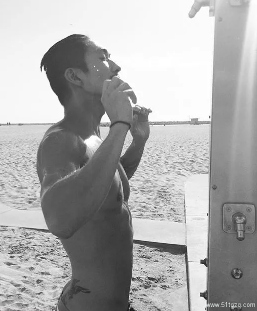 美食与好肉体可以兼得，华裔肌肉大厨你厉害了 - 51虹马