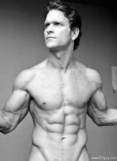 用“小弟”画画的大艺术家 捷豹huge到爆 - 51虹马 用“小弟”画画的大艺术家 捷豹huge到爆 - 51虹马