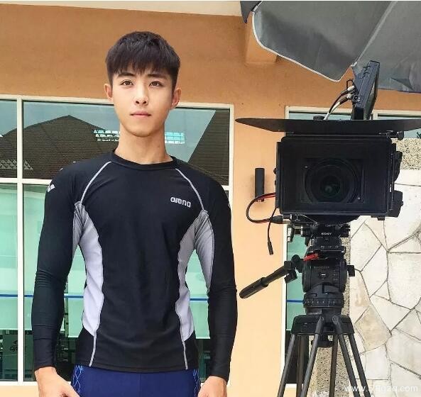 小攻对我说，不啪也没关系，他可以等我长成男子汉 真的很困惑！！ - 51虹马