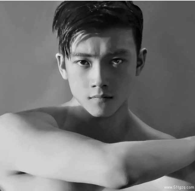 游走于性感与制服间的超想哔尤物! - 51虹马 游走于性感与制服间的超想哔尤物! - 51虹马