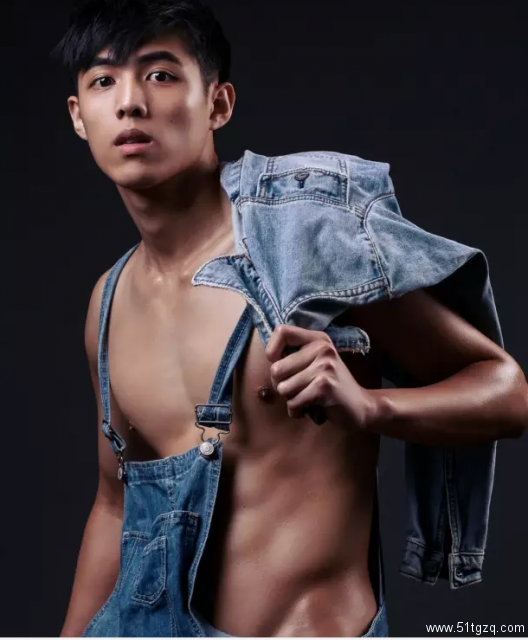 爆红国民校草体育系小鲜肉诱惑写真 - 51虹马