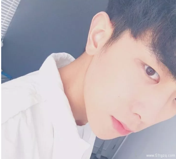 189的大长腿小哥哥，文艺小清新的国民男友超级萌！－－王旭东 - 51虹马