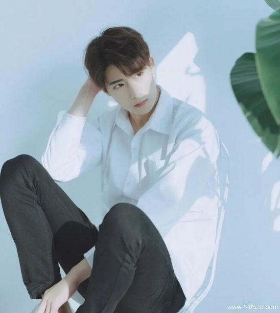 帅哥∣发现一枚干净清爽的小哥哥，让人总想多看两眼的男孩纸－－倪凯杰 - 51虹马