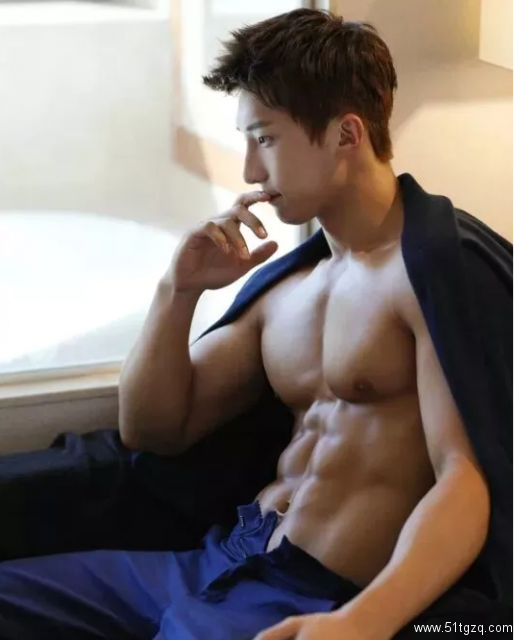 他突然一拔,床单脏了 - 51虹马 他突然一拔,床单脏了 - 51虹马