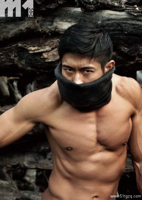 杜达雄男模又下海了，老当益壮的熟男魅力。 - 51虹马