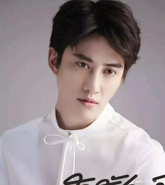 看点∣赵薇黄晓明都忍不住夸他帅！八块腹肌狗粮小鲜肉，暖男属性秒杀全场！ - 51虹马