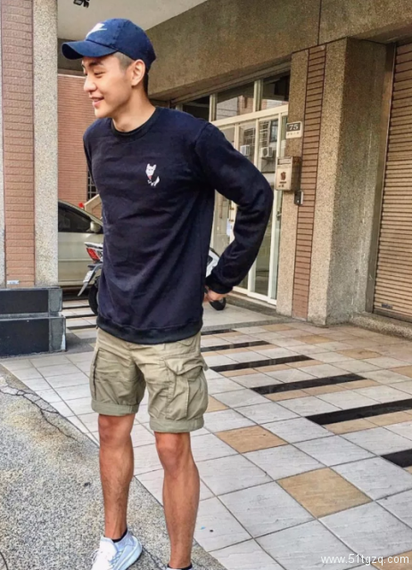 古铜色大长腿、公狗腰，台大体育校草吸粉上万 - 51虹马