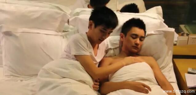 同性电影《到不了》暗恋的代价，宁可活在自己的幻想里，也要留住那份美好。 - 51虹马