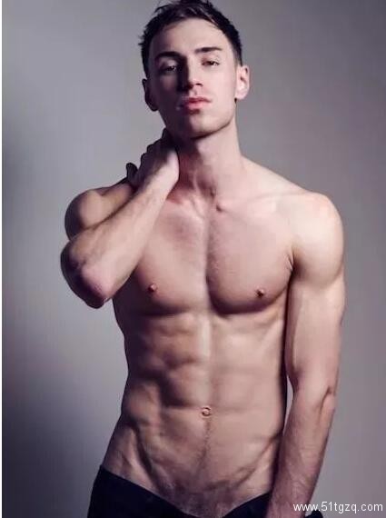 GV男优勇敢自揭，曾在烟嗨过后被多人无T性侵 - 51虹马