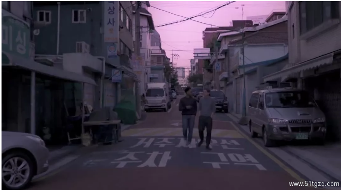 《深郁之蓝》：高颜值导演的迷情夜，亚裔也出了位多兰？ - 51虹马