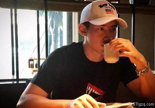 《好男儿》过气明星被扒混圈，出道前竟然还在会所挂牌！ - 51虹马