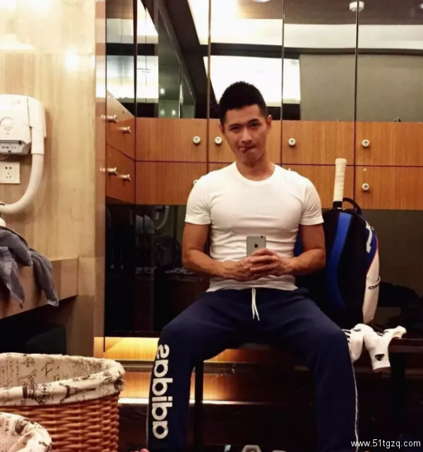 极品运动系肌肉男神，在社交软件里用完美身材疯狂撩粉！ - 51虹马