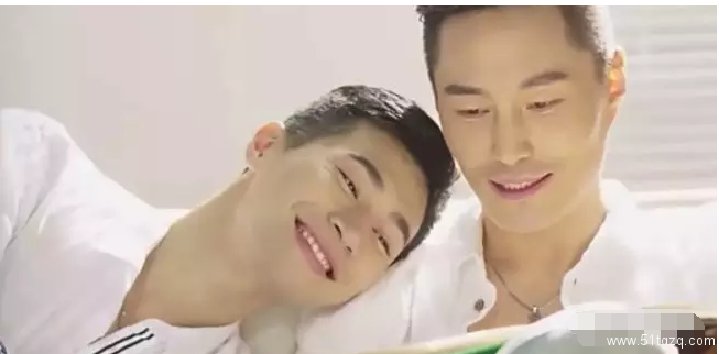 高富帅画家VS萌纯人体男模，大陆同性电影 - 51虹马