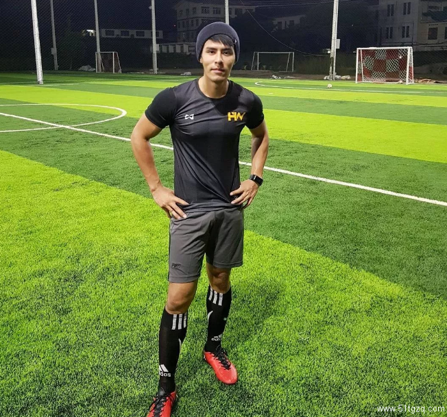 萌帅萌帅的极品筋肉男,天菜网红麻豆壮硕胸腹肌随便拍! - 51虹马 萌帅萌帅的极品筋肉男,天菜网红麻豆壮硕胸腹肌随便拍! - 51虹马