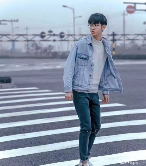 帅哥∣五官俊秀的男生就没有颜值不在线的时候，你缺这样一个学长吗？－－赵星宇 - 51虹马