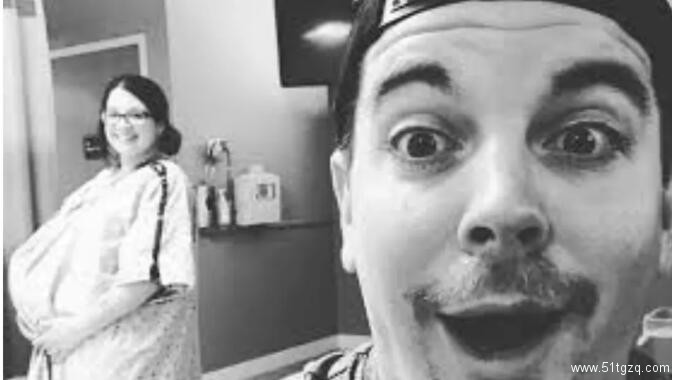 美帝夫夫超幸运 通过代孕即将迎来三胞胎 四个孩子养的过来吗!!! - 51虹马