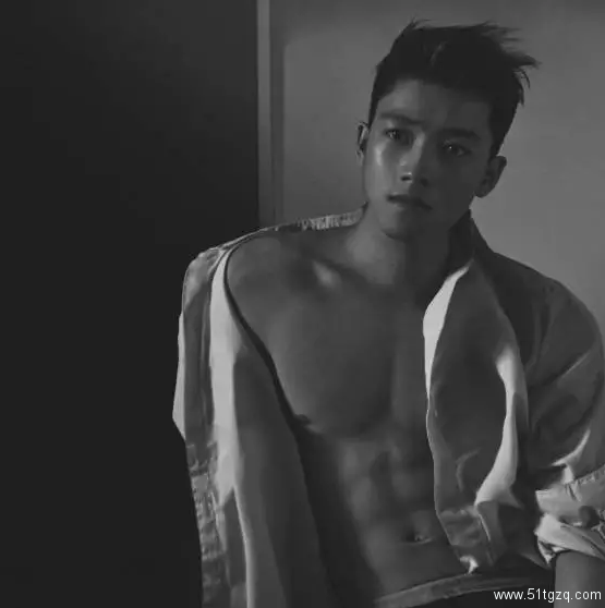 游走于性感与制服间的超想哔尤物! - 51虹马 游走于性感与制服间的超想哔尤物! - 51虹马