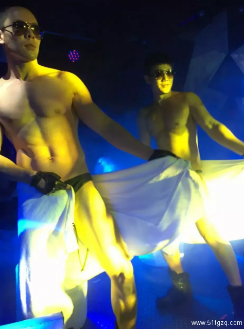 最诱惑的gay吧到底是怎样的？ - 51虹马