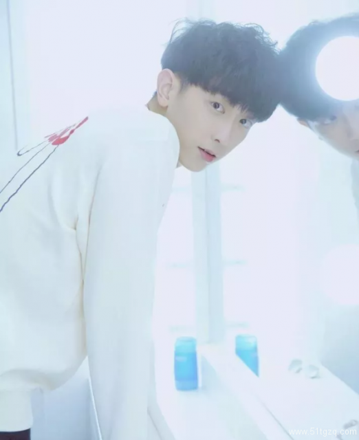 189的大长腿小哥哥，文艺小清新的国民男友超级萌！－－王旭东 - 51虹马