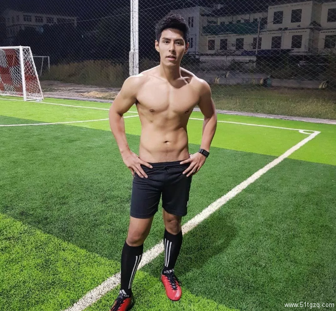 萌帅萌帅的极品筋肉男,天菜网红麻豆壮硕胸腹肌随便拍! - 51虹马 萌帅萌帅的极品筋肉男,天菜网红麻豆壮硕胸腹肌随便拍! - 51虹马