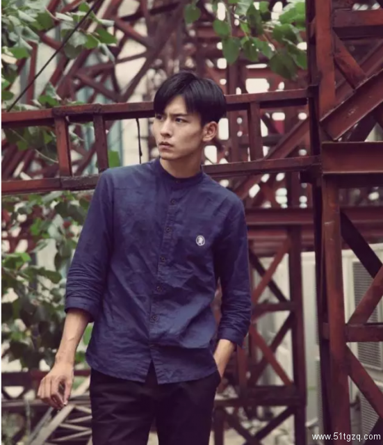 1米88运动型腹肌男生，高颜值大长腿！ - 51虹马