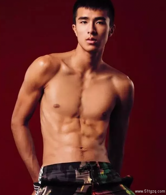 186.cm篮球队直男校草，20岁鲜肉天菜当男模，用肌肉俘获你！ - 51虹马