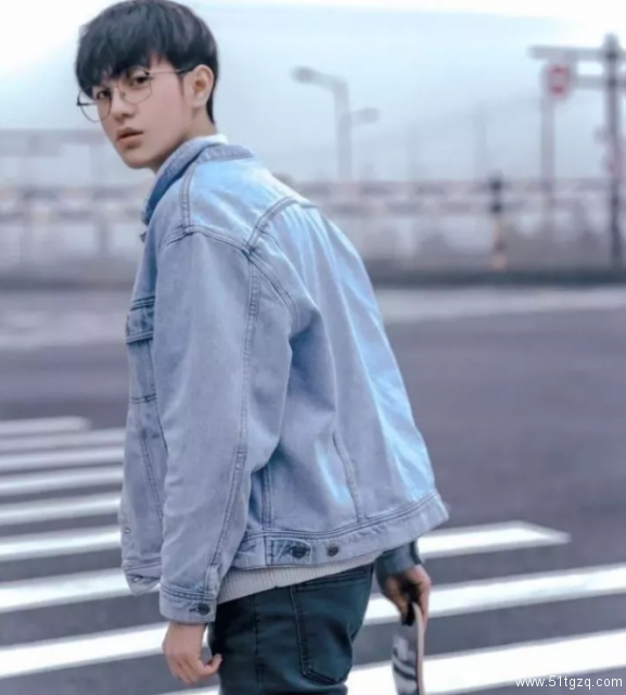 帅哥∣五官俊秀的男生就没有颜值不在线的时候，你缺这样一个学长吗？－－赵星宇 - 51虹马