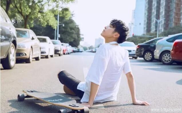 90后GAY最新的十大堕落表现，你占几条？ - 51虹马