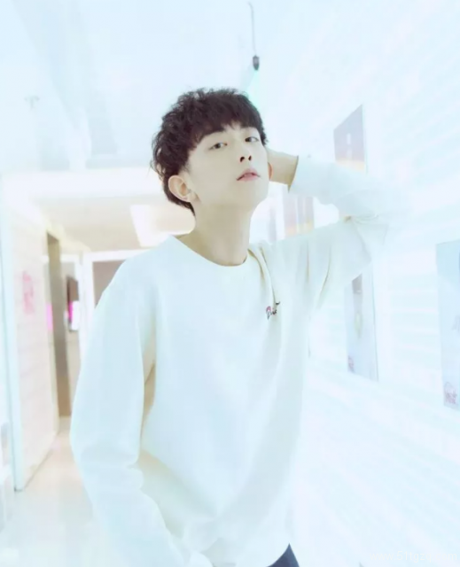 189的大长腿小哥哥，文艺小清新的国民男友超级萌！－－王旭东 - 51虹马