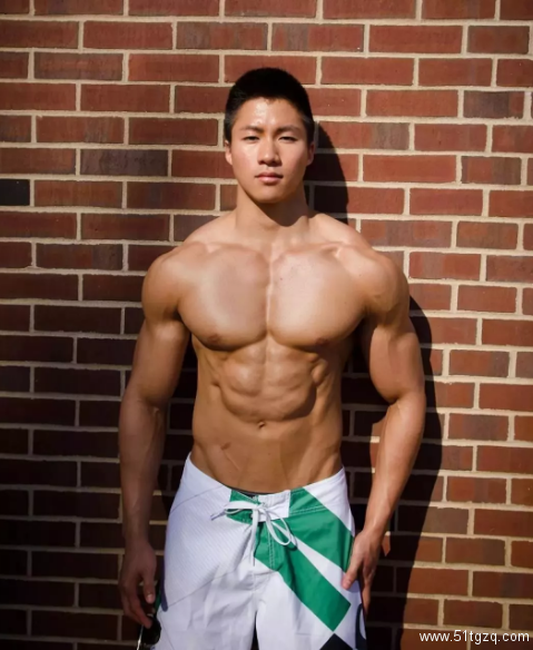 中日混血理工男！多看一眼就流鼻血额！ - 51虹马