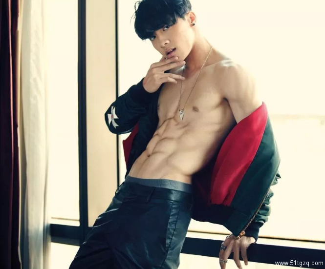 他突然一拔,床单脏了 - 51虹马 他突然一拔,床单脏了 - 51虹马