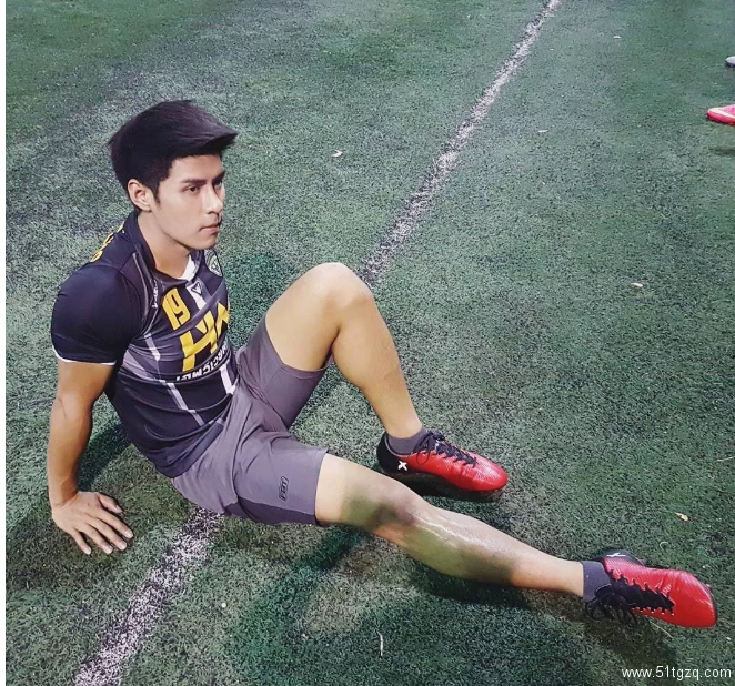 萌帅萌帅的极品筋肉男,天菜网红麻豆壮硕胸腹肌随便拍! - 51虹马 萌帅萌帅的极品筋肉男,天菜网红麻豆壮硕胸腹肌随便拍! - 51虹马