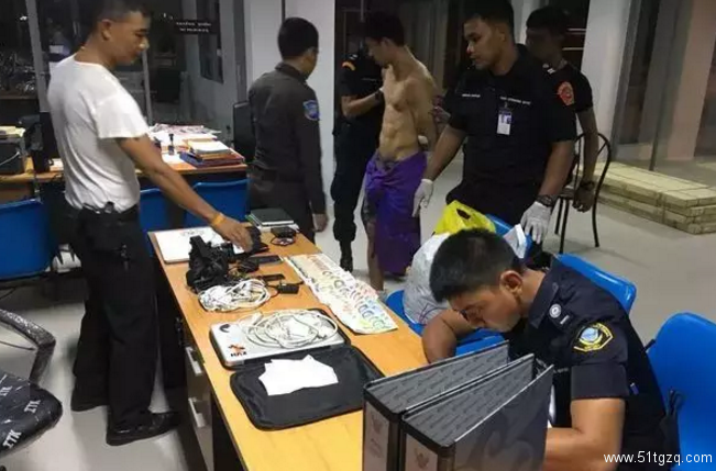 人鱼线肌肉男吃太多伟哥失去理智裸闹泰国机场 - 51虹马