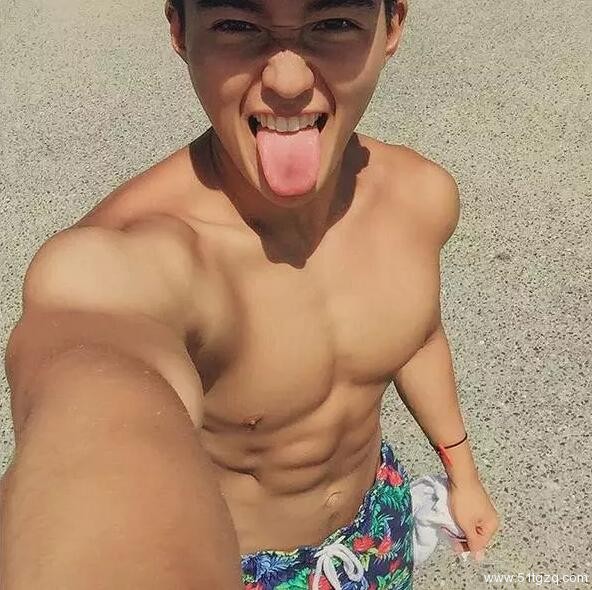 19岁拥有这样的大物...没想到… - 51虹马