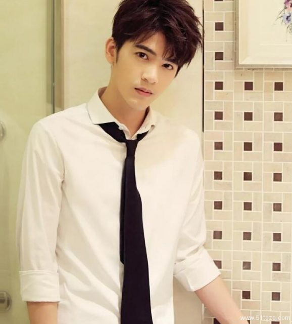 帅哥∣霸屏新宠阳光少年撞脸林志颖相似度99%！？李宗霖 - 51虹马