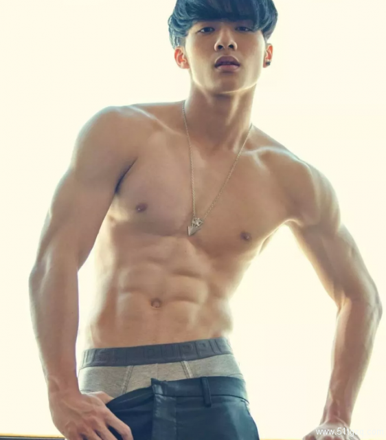 他突然一拔,床单脏了 - 51虹马 他突然一拔,床单脏了 - 51虹马