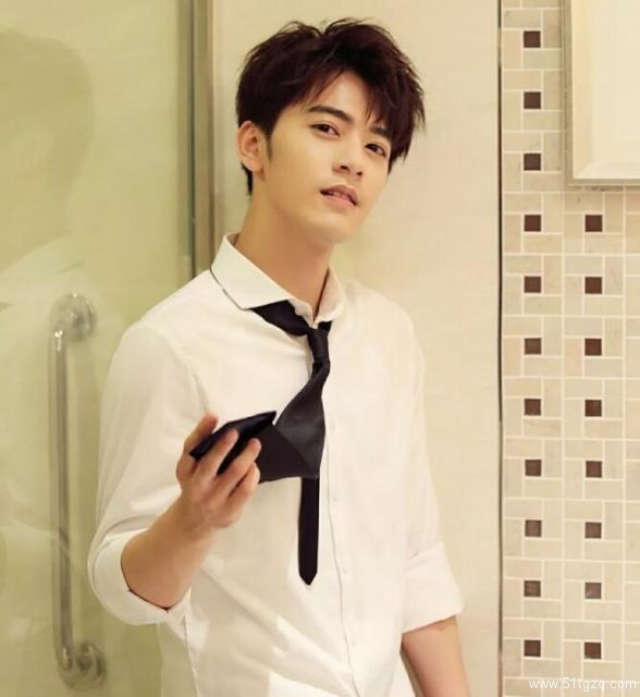 帅哥∣霸屏新宠阳光少年撞脸林志颖相似度99%！？李宗霖 - 51虹马