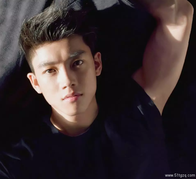 游走于性感与制服间的超想哔尤物! - 51虹马 游走于性感与制服间的超想哔尤物! - 51虹马