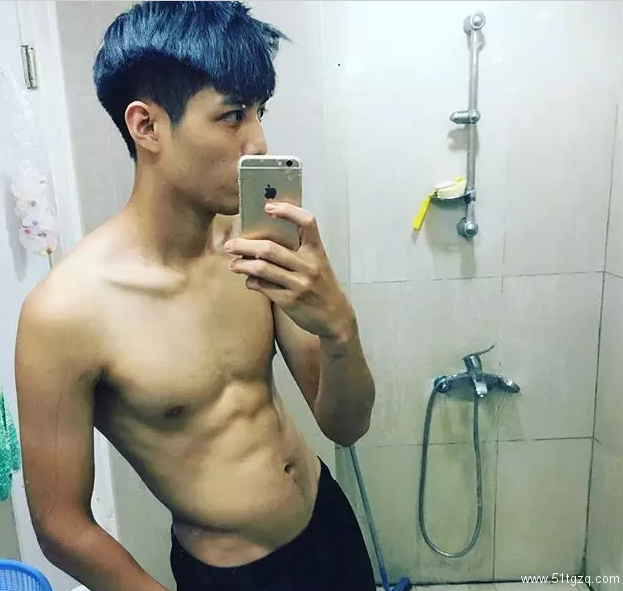 爆红国民校草体育系小鲜肉诱惑写真 - 51虹马