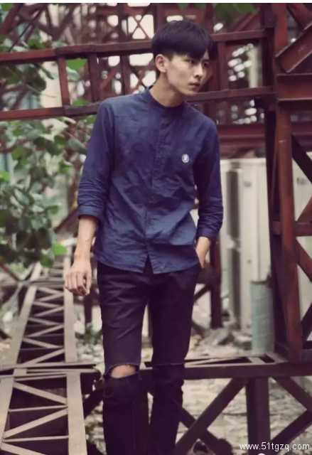 1米88运动型腹肌男生，高颜值大长腿！ - 51虹马