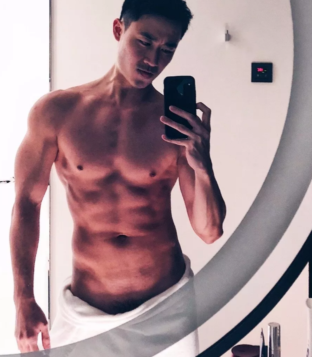 新加坡空少骚气外露，大尺度私照引围观-51虹马